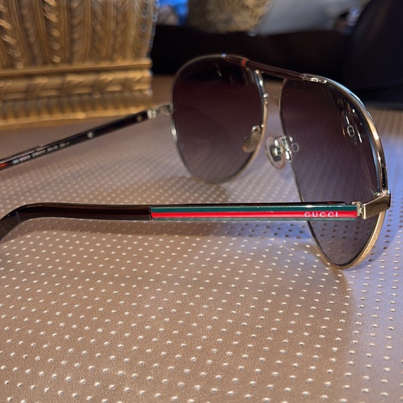 Authentic Gucci Gold Rim Gladiator Sunglasses - Picture 5 of 16